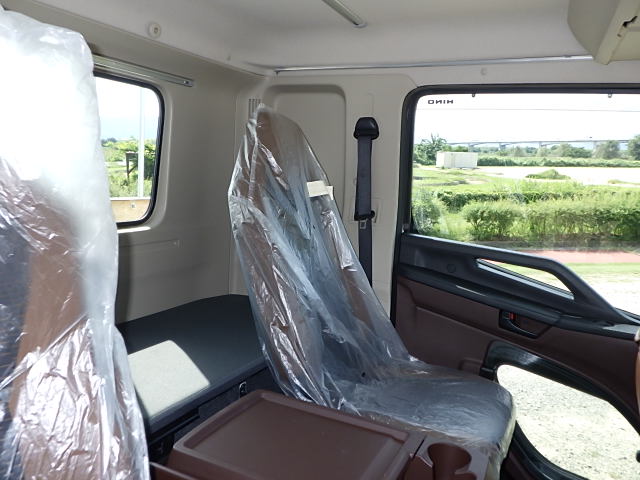 日野 令和7年式 5方開 アルミ平ボディ 車検付き|中古トラックの販売・買取・査定のアイナビ