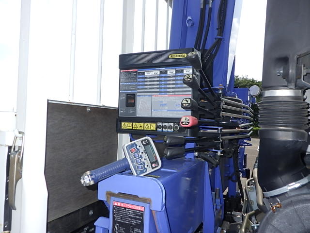 いすゞ 令和1年式 クレーン付き平ボディ 車検付き|中古トラックの販売・買取・査定のアイナビ