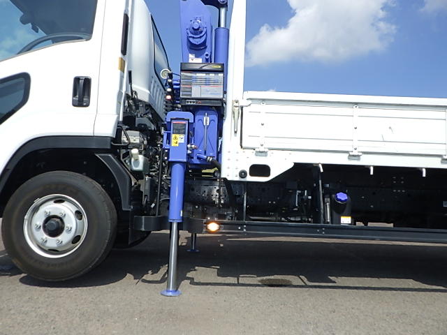 いすゞ 令和1年式 クレーン付き平ボディ 車検付き|中古トラックの販売・買取・査定のアイナビ