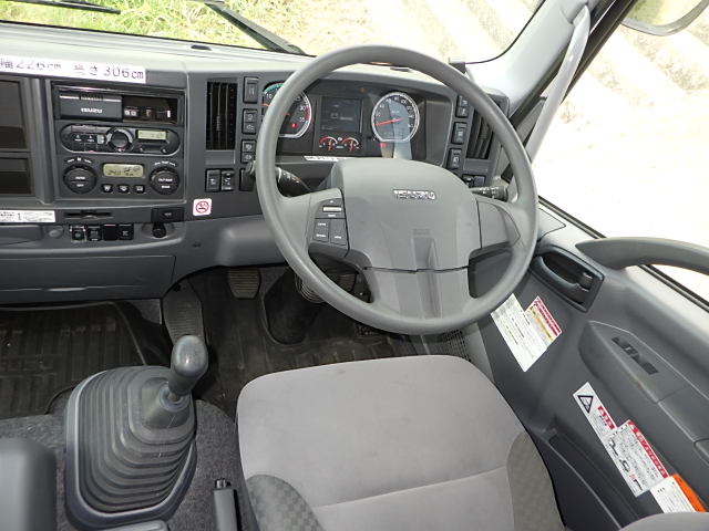 いすゞ 令和1年式 クレーン付き平ボディ 車検付き|中古トラックの販売・買取・査定のアイナビ