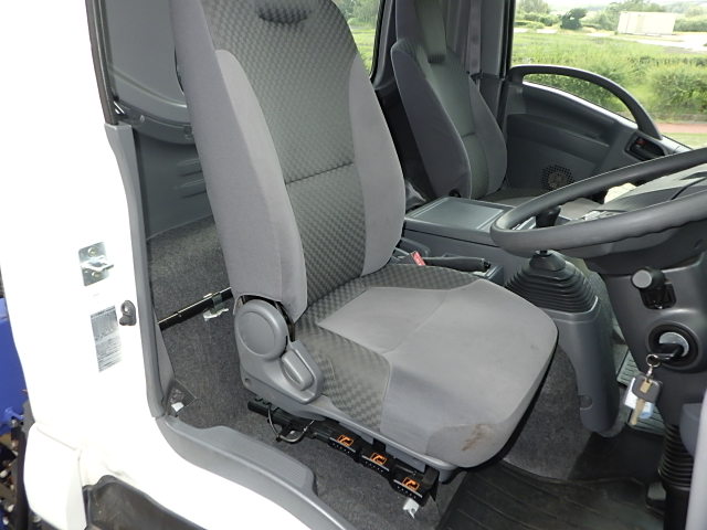 いすゞ 令和1年式 クレーン付き平ボディ 車検付き|中古トラックの販売・買取・査定のアイナビ