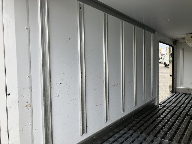 マツダ バン車|中古トラックの販売・買取・査定のアイナビ