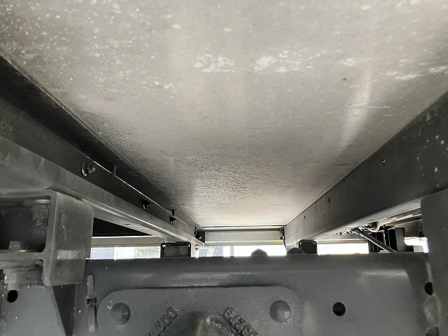 マツダ バン車|中古トラックの販売・買取・査定のアイナビ