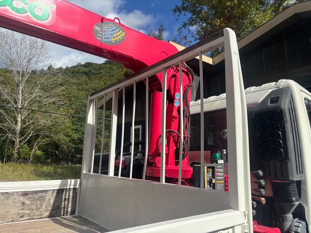 日野|中古トラックの販売・買取・査定のアイナビ