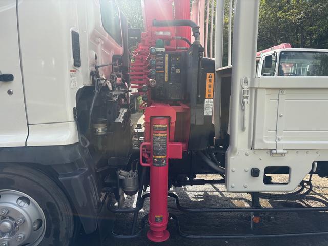 日野|中古トラックの販売・買取・査定のアイナビ