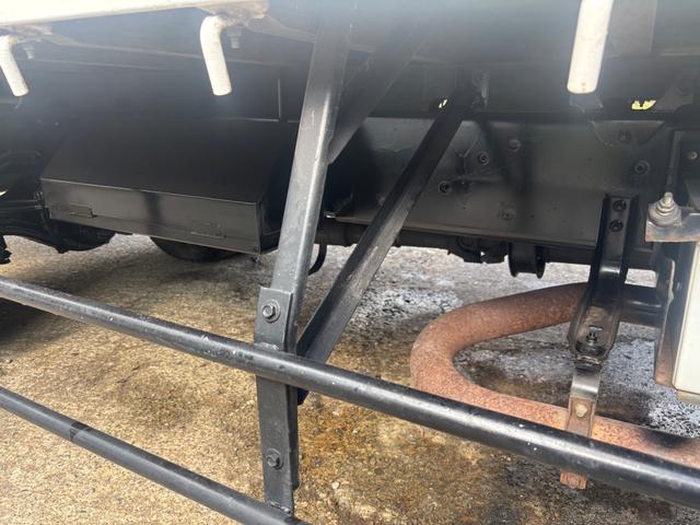 日野|中古トラックの販売・買取・査定のアイナビ