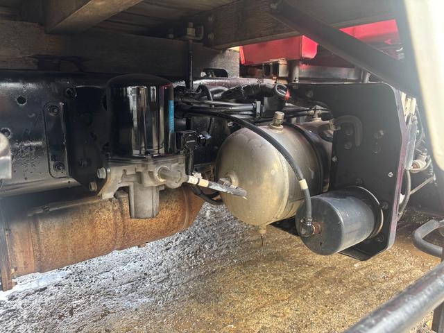 日野|中古トラックの販売・買取・査定のアイナビ