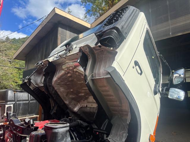 日野|中古トラックの販売・買取・査定のアイナビ