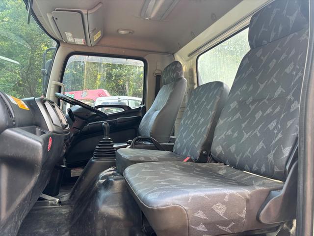 日野|中古トラックの販売・買取・査定のアイナビ