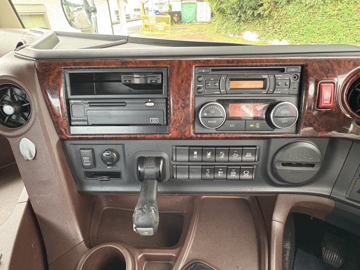 R1年式7速MTトラクタハイグレード車検R8.9まで|中古トラックの販売・買取・査定のアイナビ