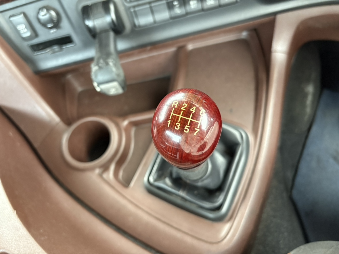 R1年式7速MTトラクタハイグレード車検R8.9まで|中古トラックの販売・買取・査定のアイナビ