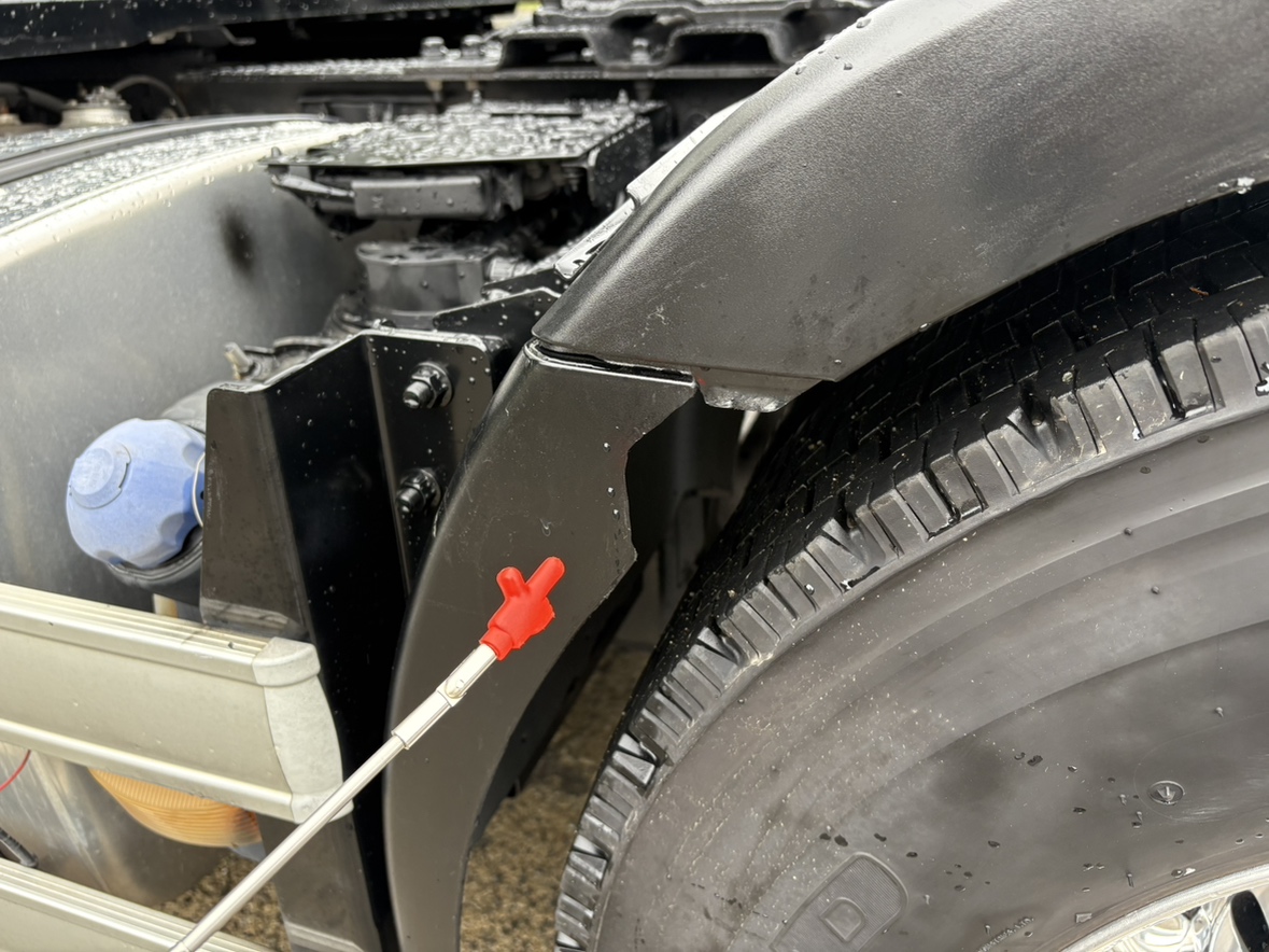 R1年式7速MTトラクタハイグレード車検R8.9まで|中古トラックの販売・買取・査定のアイナビ