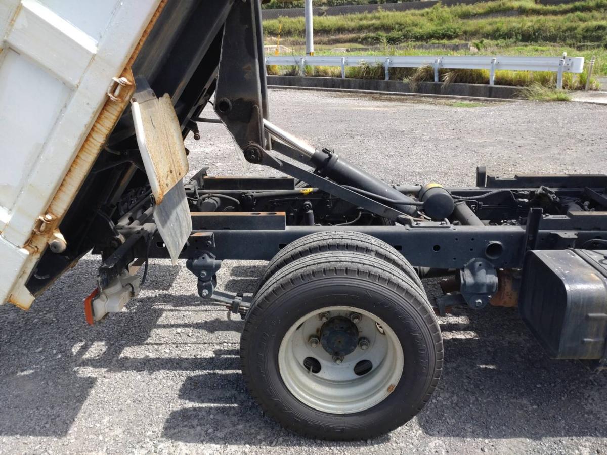 日野自動車 デュトロ　3tダンプ　積載量3000kg　全低床　三方開|中古トラックの販売・買取・査定のアイナビ