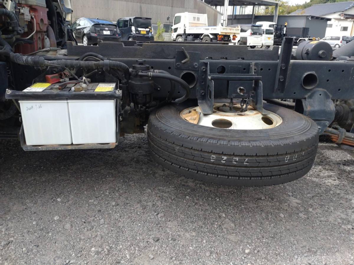 日野自動車 デュトロ　3tダンプ　積載量3000kg　全低床　三方開|中古トラックの販売・買取・査定のアイナビ