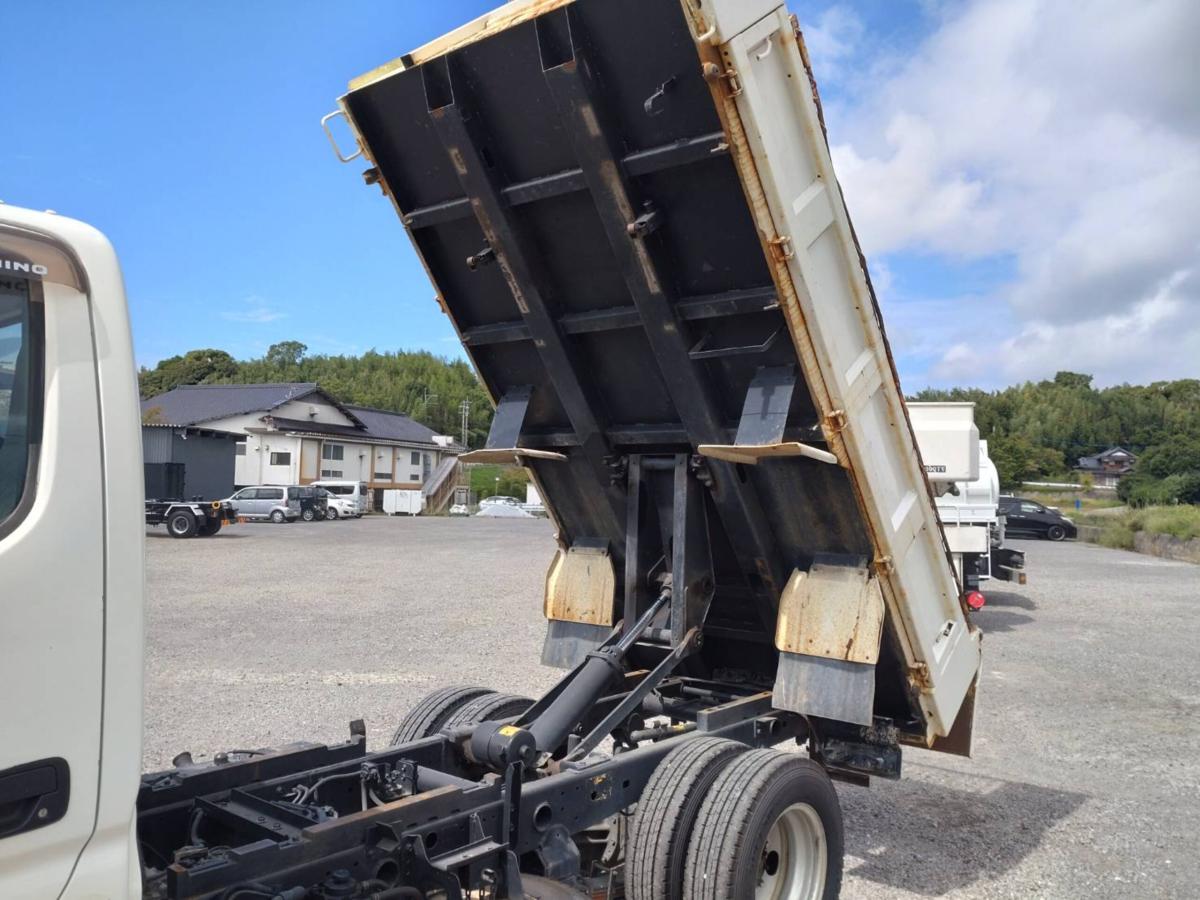 日野自動車 デュトロ　3tダンプ　積載量3000kg　全低床　三方開|中古トラックの販売・買取・査定のアイナビ