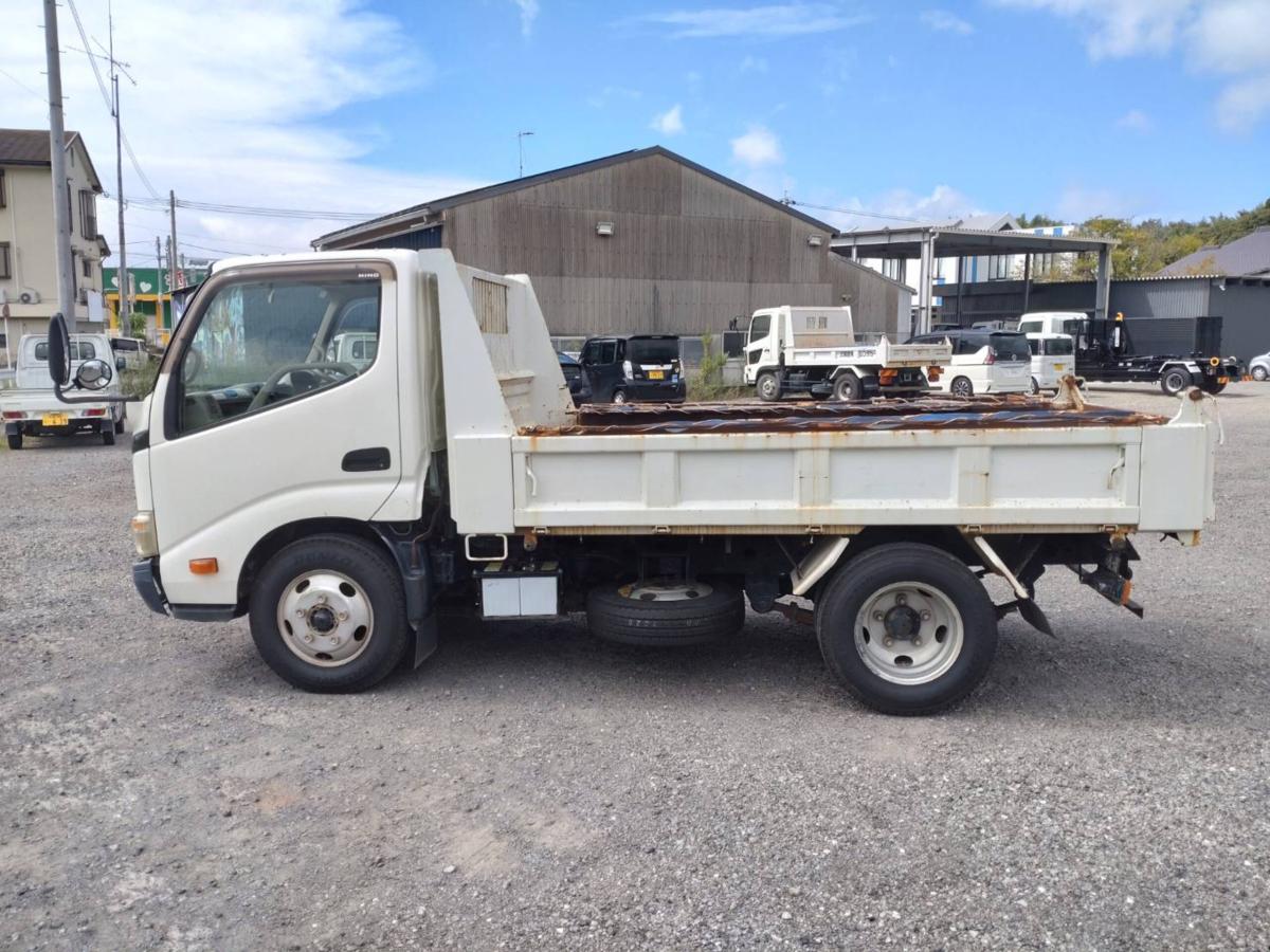 日野自動車 デュトロ　3tダンプ　積載量3000kg　全低床　三方開|中古トラックの販売・買取・査定のアイナビ