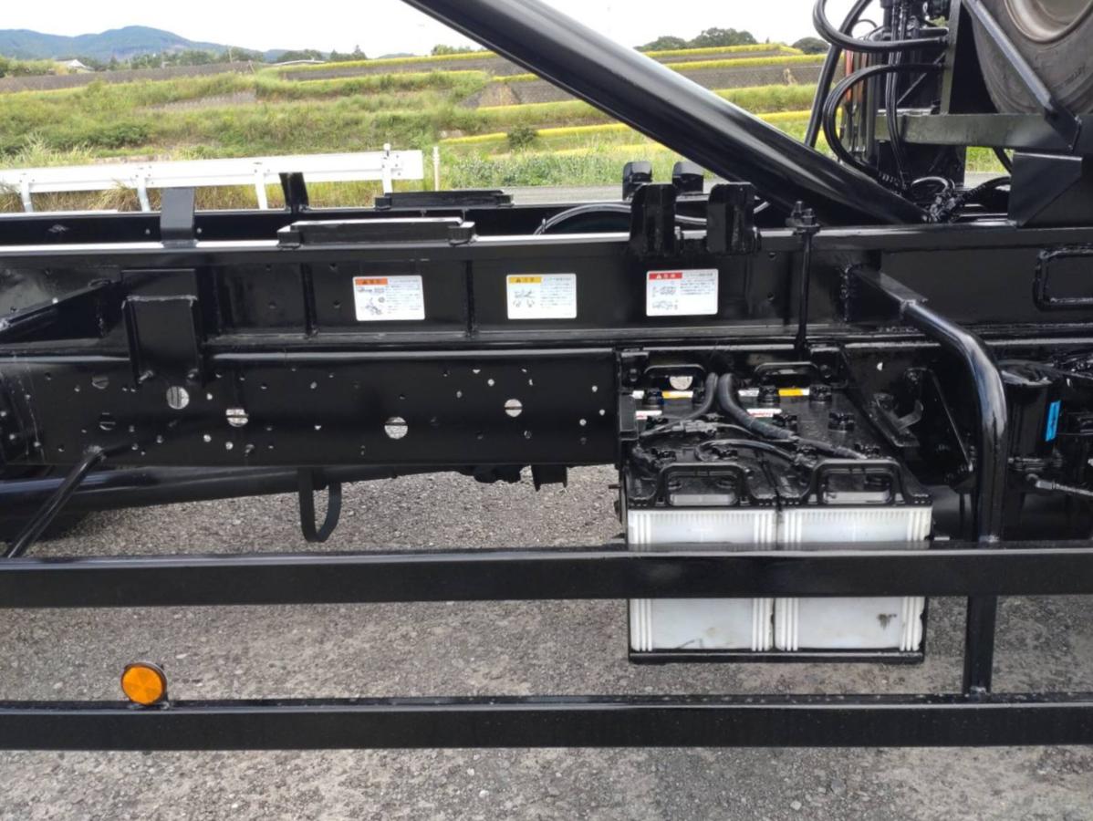 日野自動車レンジャーアームロール Wシリンダ|中古トラックの販売・買取・査定のアイナビ