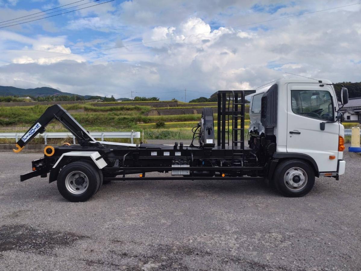 日野自動車レンジャーアームロール Wシリンダ|中古トラックの販売・買取・査定のアイナビ