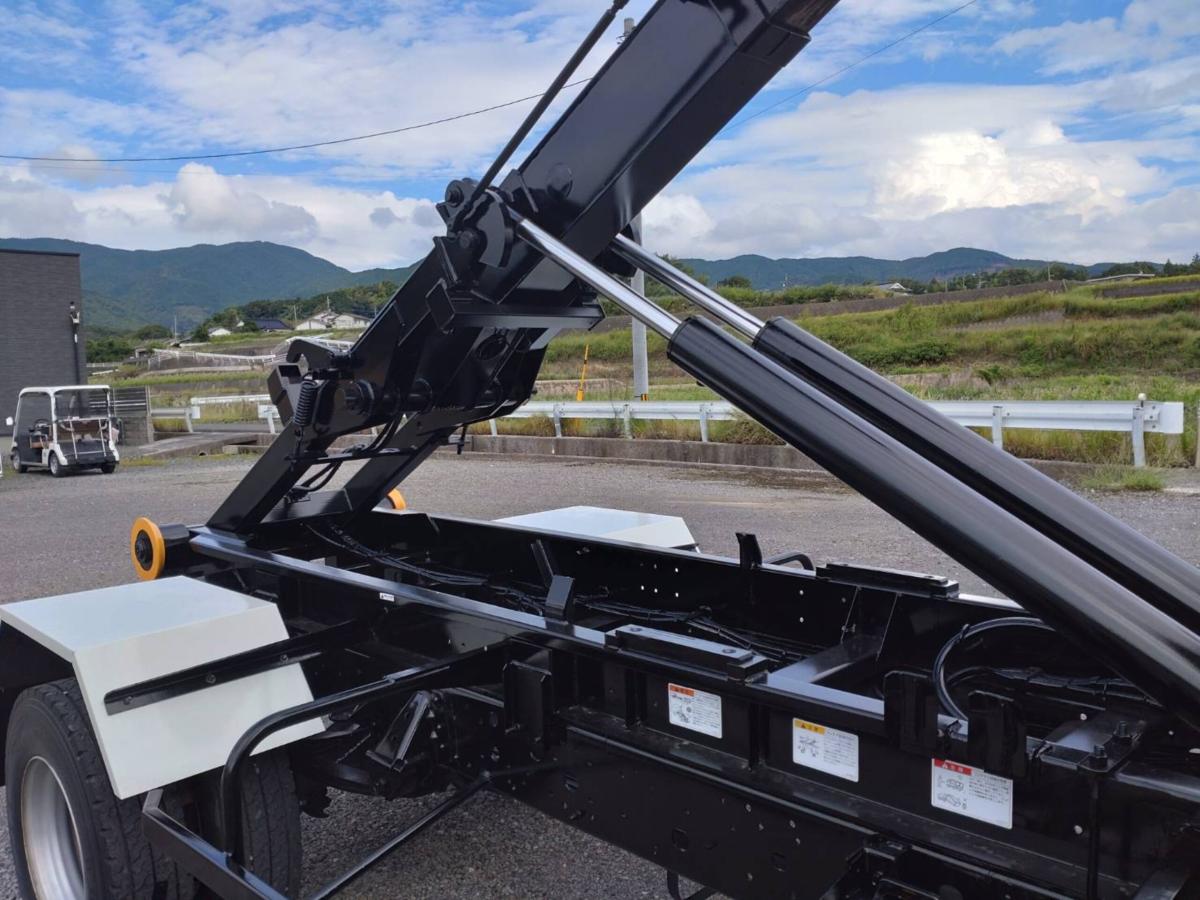 日野自動車レンジャーアームロール Wシリンダ|中古トラックの販売・買取・査定のアイナビ