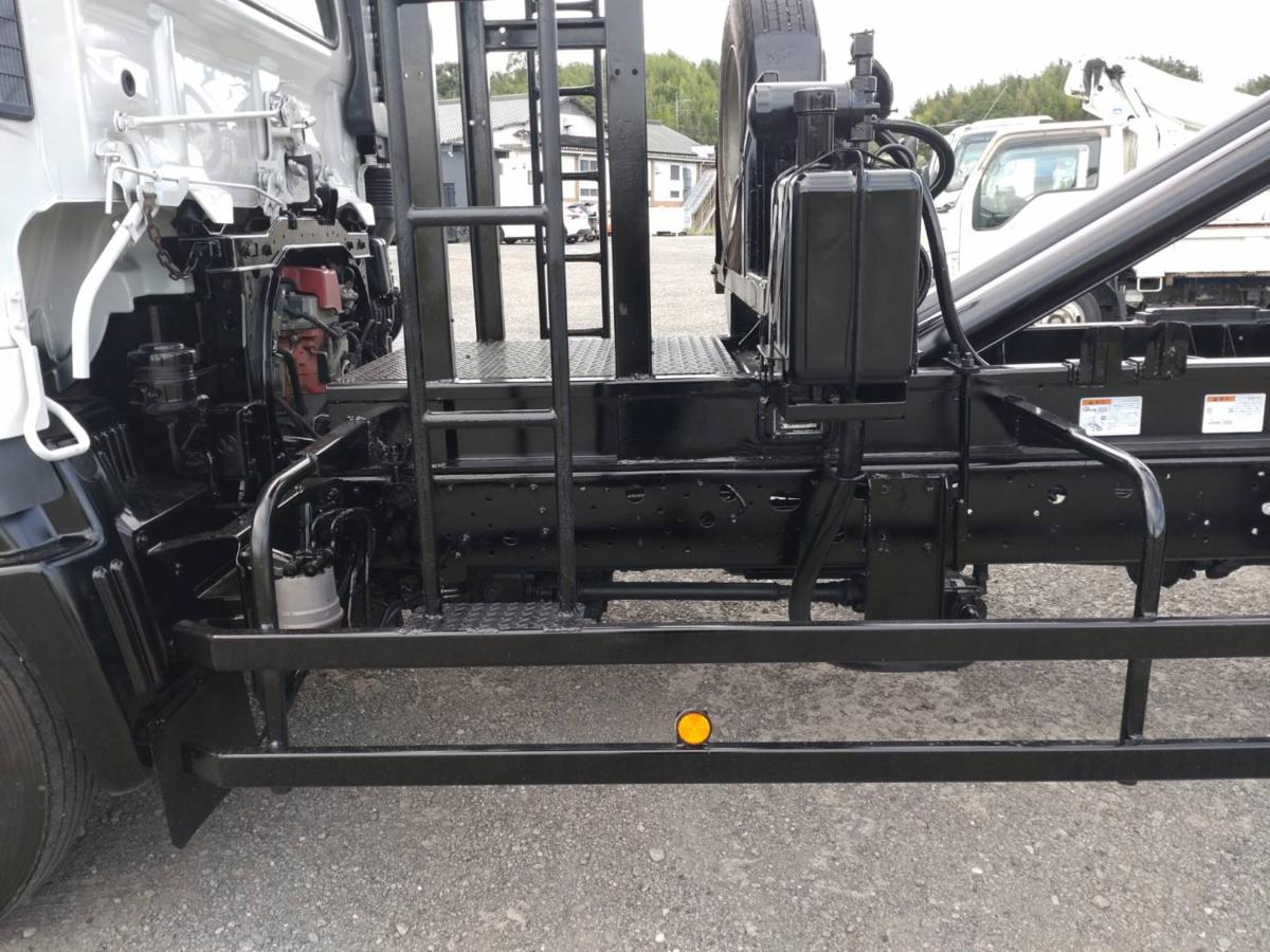 日野自動車レンジャーアームロール Wシリンダ|中古トラックの販売・買取・査定のアイナビ