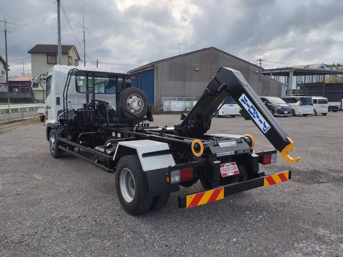 日野自動車レンジャーアームロール Wシリンダ|中古トラックの販売・買取・査定のアイナビ