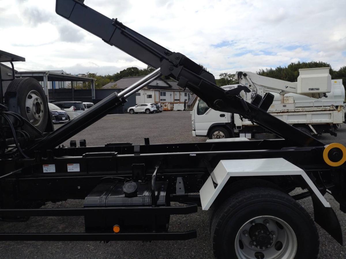 日野自動車レンジャーアームロール Wシリンダ|中古トラックの販売・買取・査定のアイナビ