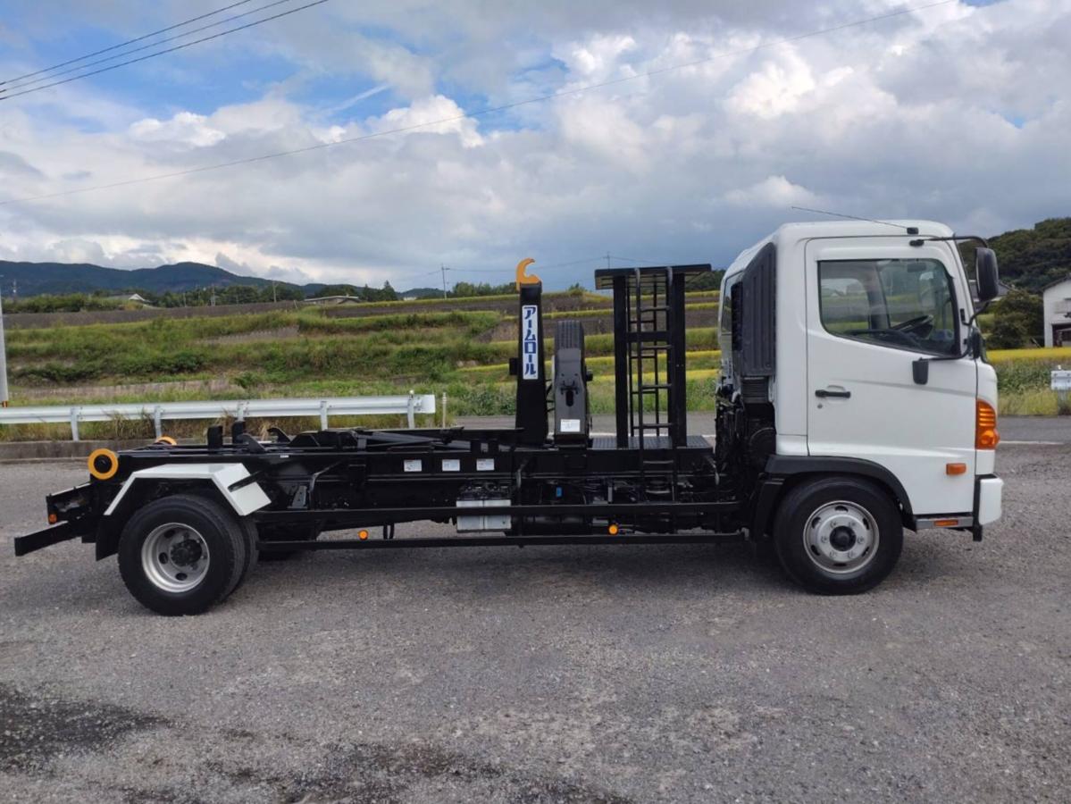 日野自動車レンジャーアームロール Wシリンダ|中古トラックの販売・買取・査定のアイナビ