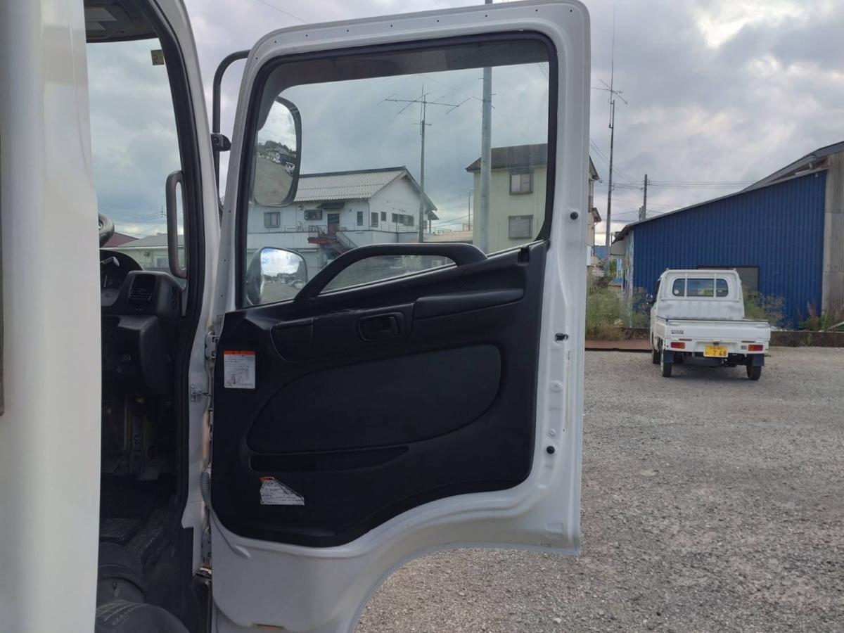 日野自動車レンジャーアームロール Wシリンダ|中古トラックの販売・買取・査定のアイナビ