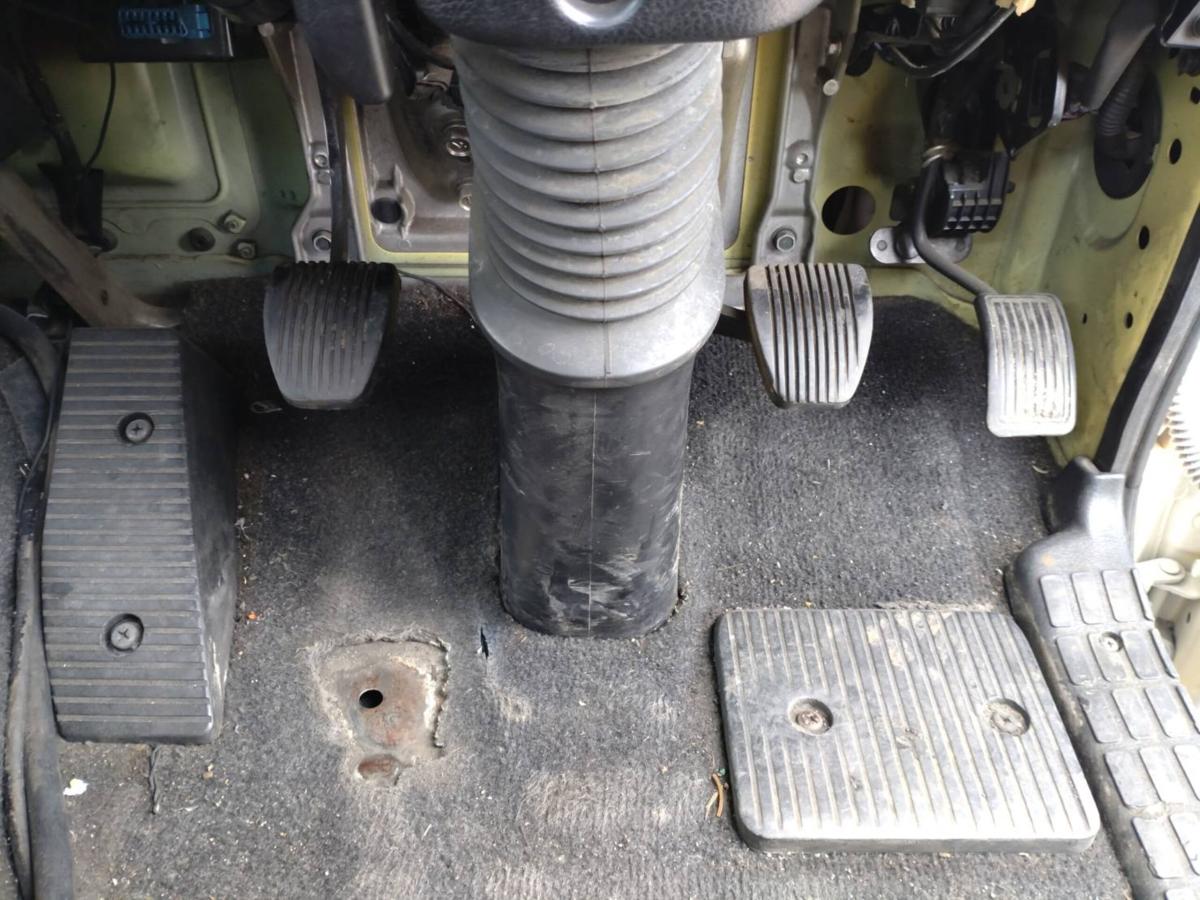 日野自動車レンジャーアームロール Wシリンダ|中古トラックの販売・買取・査定のアイナビ