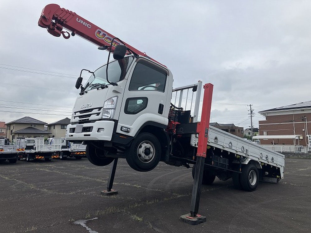 いすゞ 平ボディ フォワード|中古トラックの販売・買取・査定のアイナビ