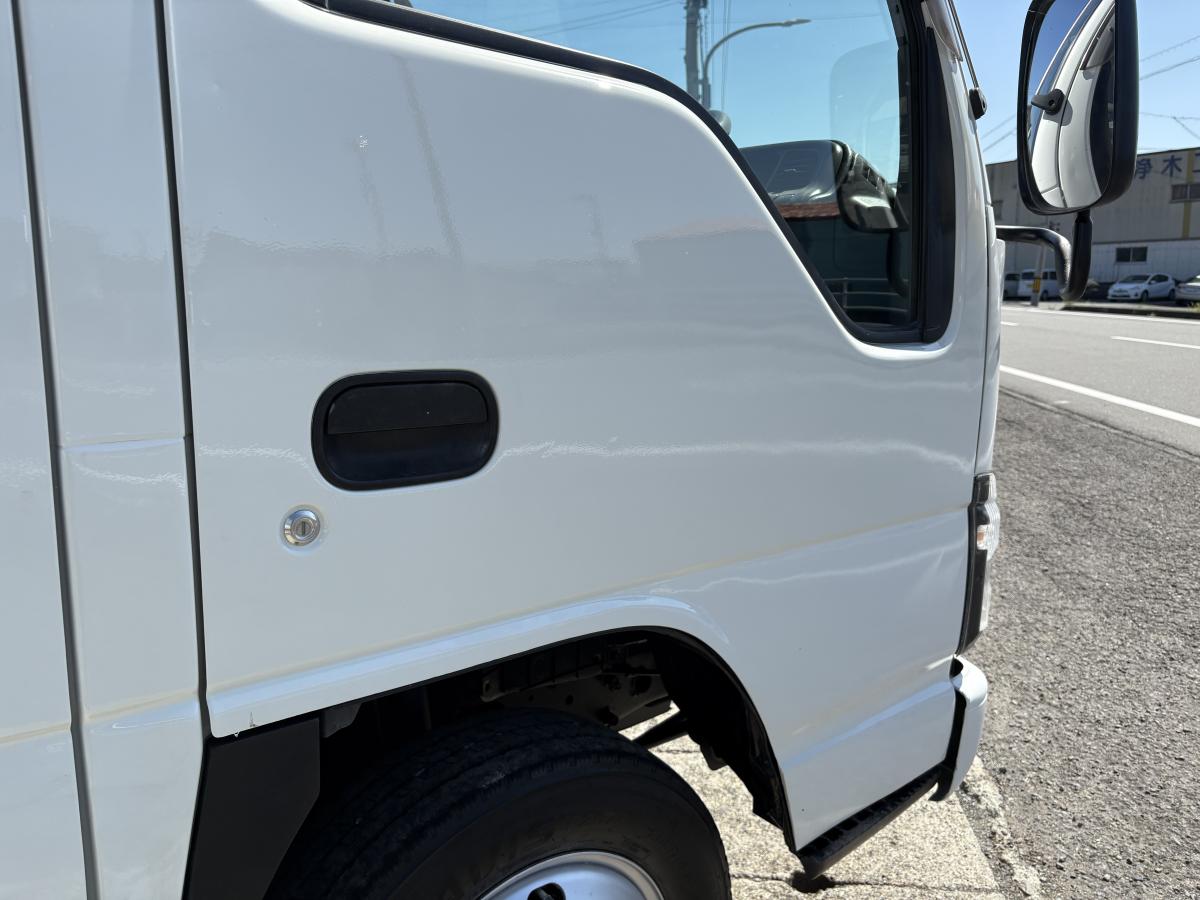 H17タイタン Wキャブ 4WD|中古トラックの販売・買取・査定のアイナビ