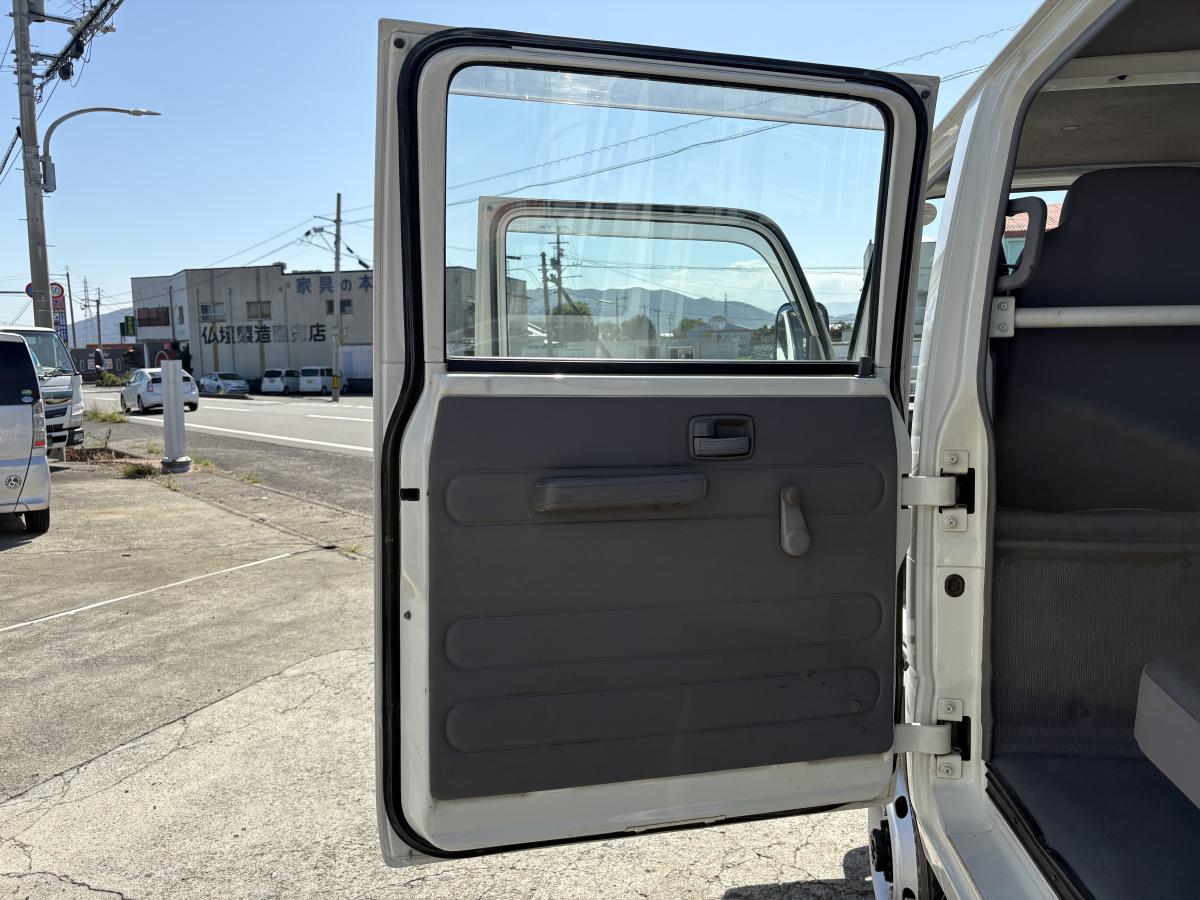 H17タイタン Wキャブ 4WD|中古トラックの販売・買取・査定のアイナビ