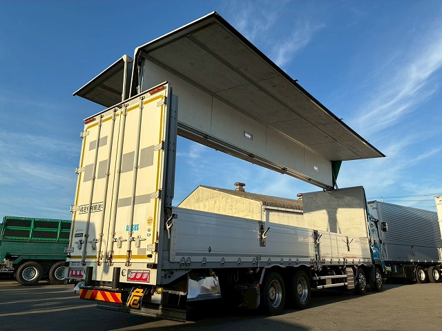 8×4後輪エアサス日本フルハーフアルミホイールスムーサーG|中古トラックの販売・買取・査定のアイナビ