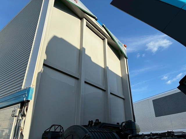 8×4後輪エアサス日本フルハーフアルミホイールスムーサーG|中古トラックの販売・買取・査定のアイナビ