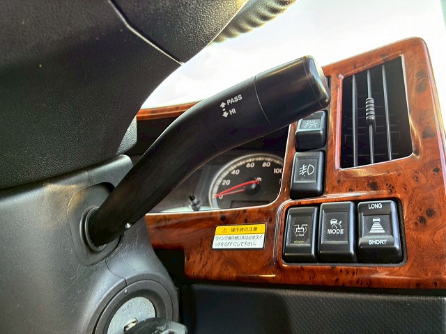 8×4後輪エアサス日本フルハーフアルミホイールスムーサーG|中古トラックの販売・買取・査定のアイナビ