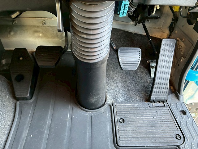 8×4後輪エアサス日本フルハーフアルミホイールスムーサーG|中古トラックの販売・買取・査定のアイナビ