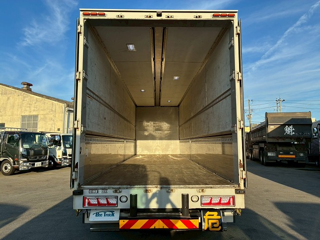 8×4後輪エアサス日本フルハーフアルミホイールスムーサーG|中古トラックの販売・買取・査定のアイナビ