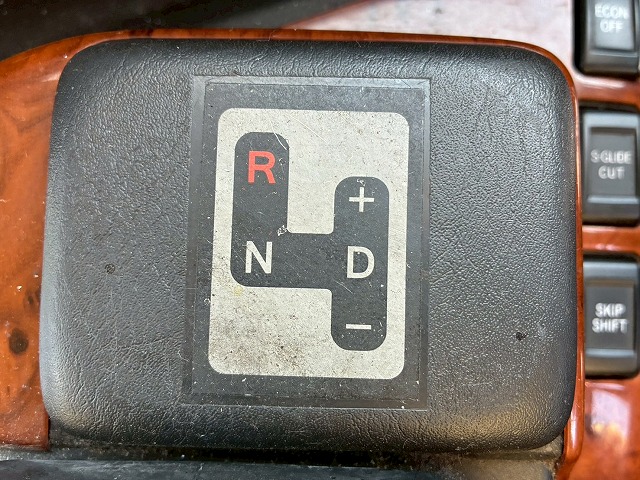 8×4後輪エアサス日本フルハーフアルミホイールスムーサーG|中古トラックの販売・買取・査定のアイナビ