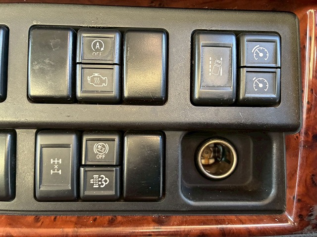 8×4後輪エアサス日本フルハーフアルミホイールスムーサーG|中古トラックの販売・買取・査定のアイナビ