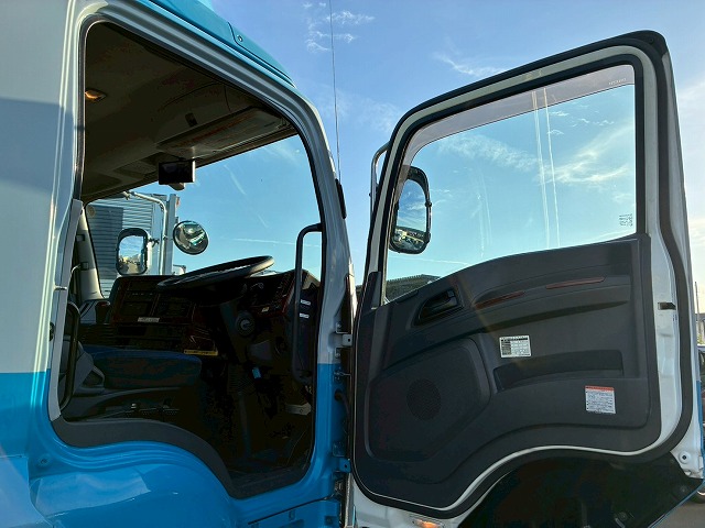 8×4後輪エアサス日本フルハーフアルミホイールスムーサーG|中古トラックの販売・買取・査定のアイナビ