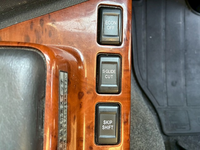 8×4後輪エアサス日本フルハーフアルミホイールスムーサーG|中古トラックの販売・買取・査定のアイナビ