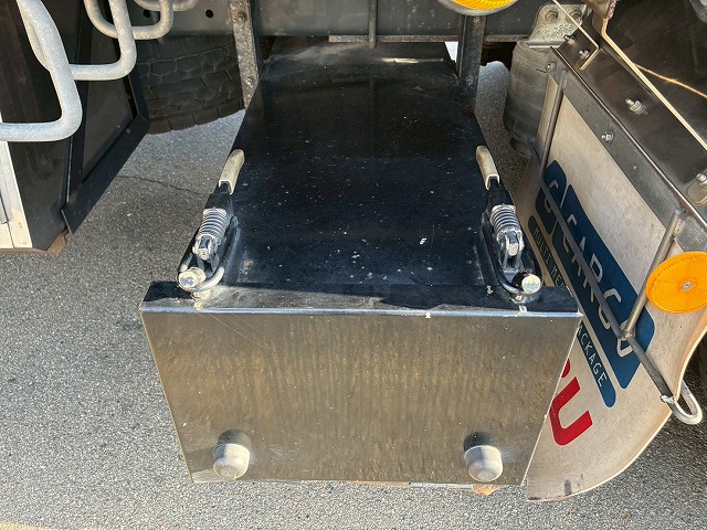 8×4後輪エアサス日本フルハーフアルミホイールスムーサーG|中古トラックの販売・買取・査定のアイナビ