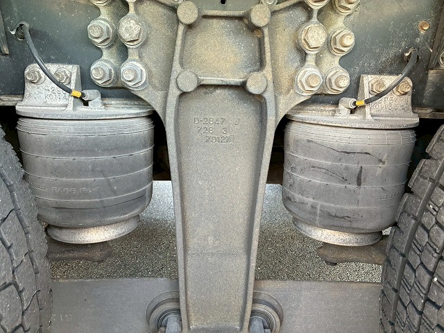 8×4後輪エアサス日本フルハーフアルミホイールスムーサーG|中古トラックの販売・買取・査定のアイナビ