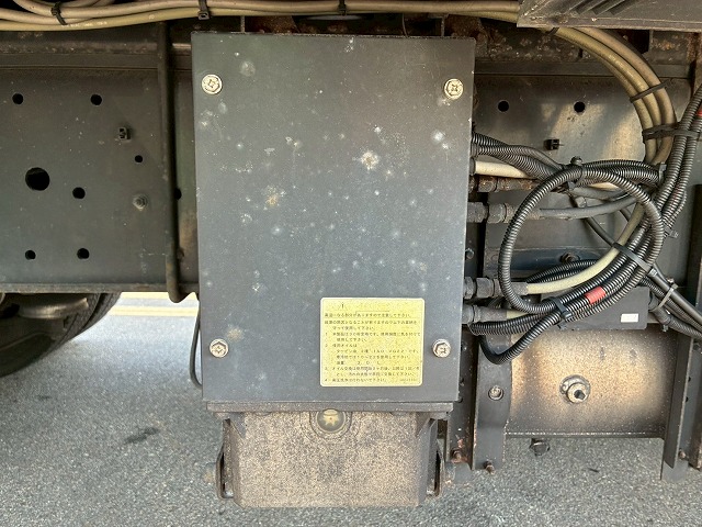 8×4後輪エアサス日本フルハーフアルミホイールスムーサーG|中古トラックの販売・買取・査定のアイナビ