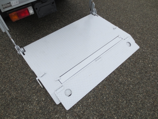 日野デュトロドライバンゲート付|中古トラックの販売・買取・査定のアイナビ