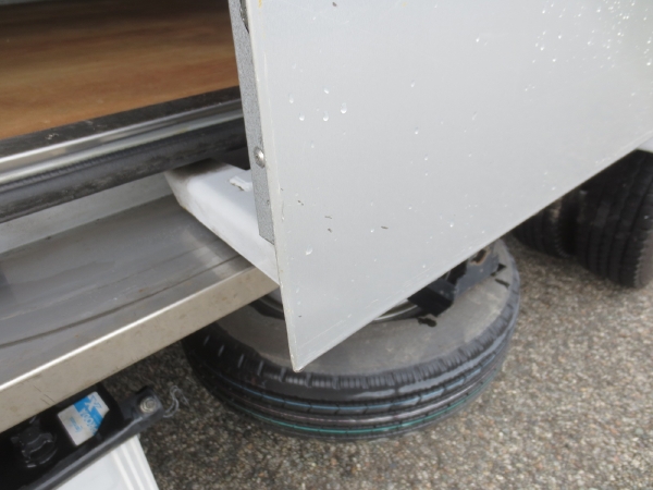 日野デュトロドライバンゲート付|中古トラックの販売・買取・査定のアイナビ