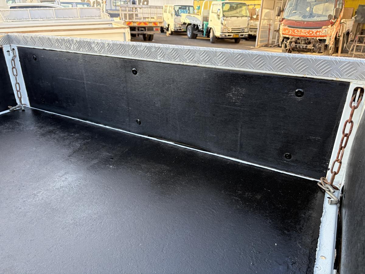 H22タイタン Wキャブ 1.25t|中古トラックの販売・買取・査定のアイナビ