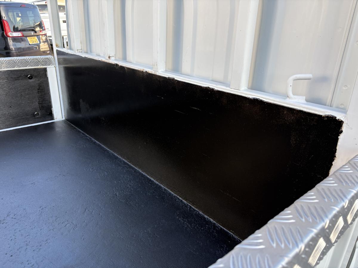 H22タイタン Wキャブ 1.25t|中古トラックの販売・買取・査定のアイナビ