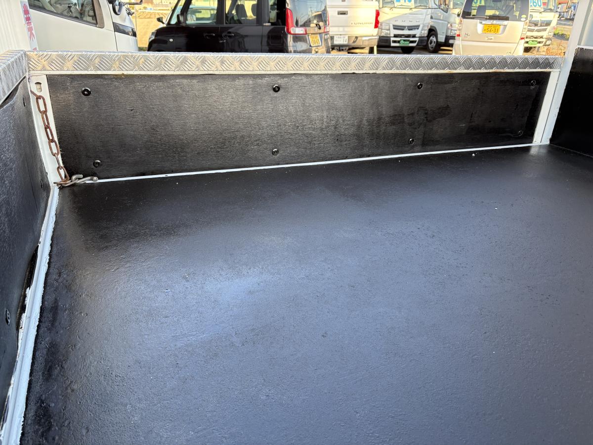 H22タイタン Wキャブ 1.25t|中古トラックの販売・買取・査定のアイナビ