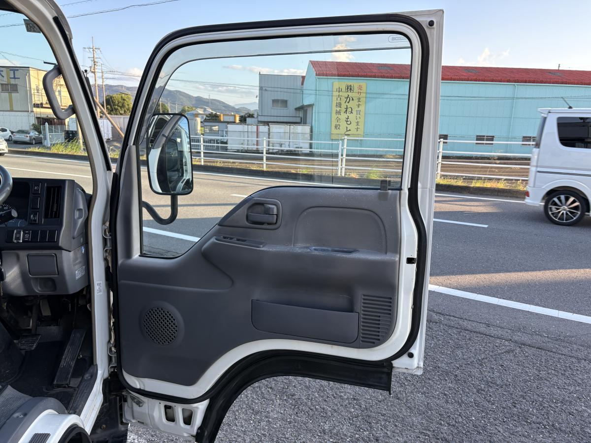 H22タイタン Wキャブ 1.25t|中古トラックの販売・買取・査定のアイナビ